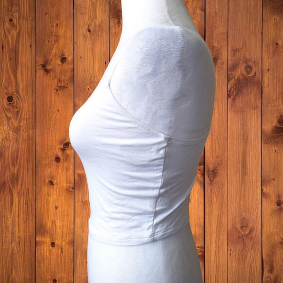 Francesca's Alya Women's XS White Spaghetti Strap Cropped Top Classic NEW - Picture 2 of 5